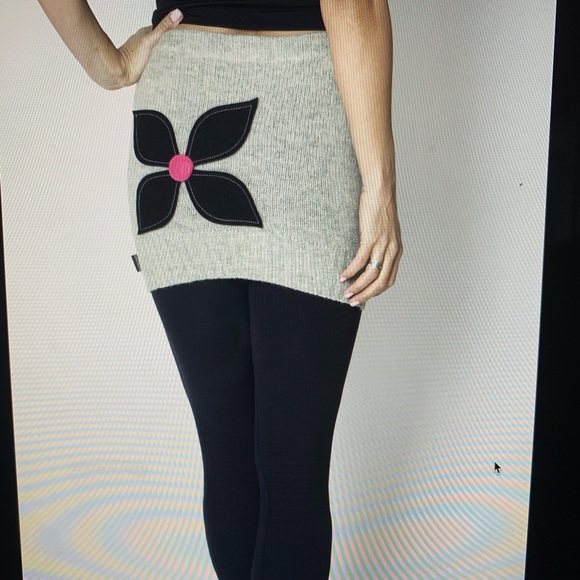 Honeybea Bumwarmer (Women’s XS) - Picture 3 of 5